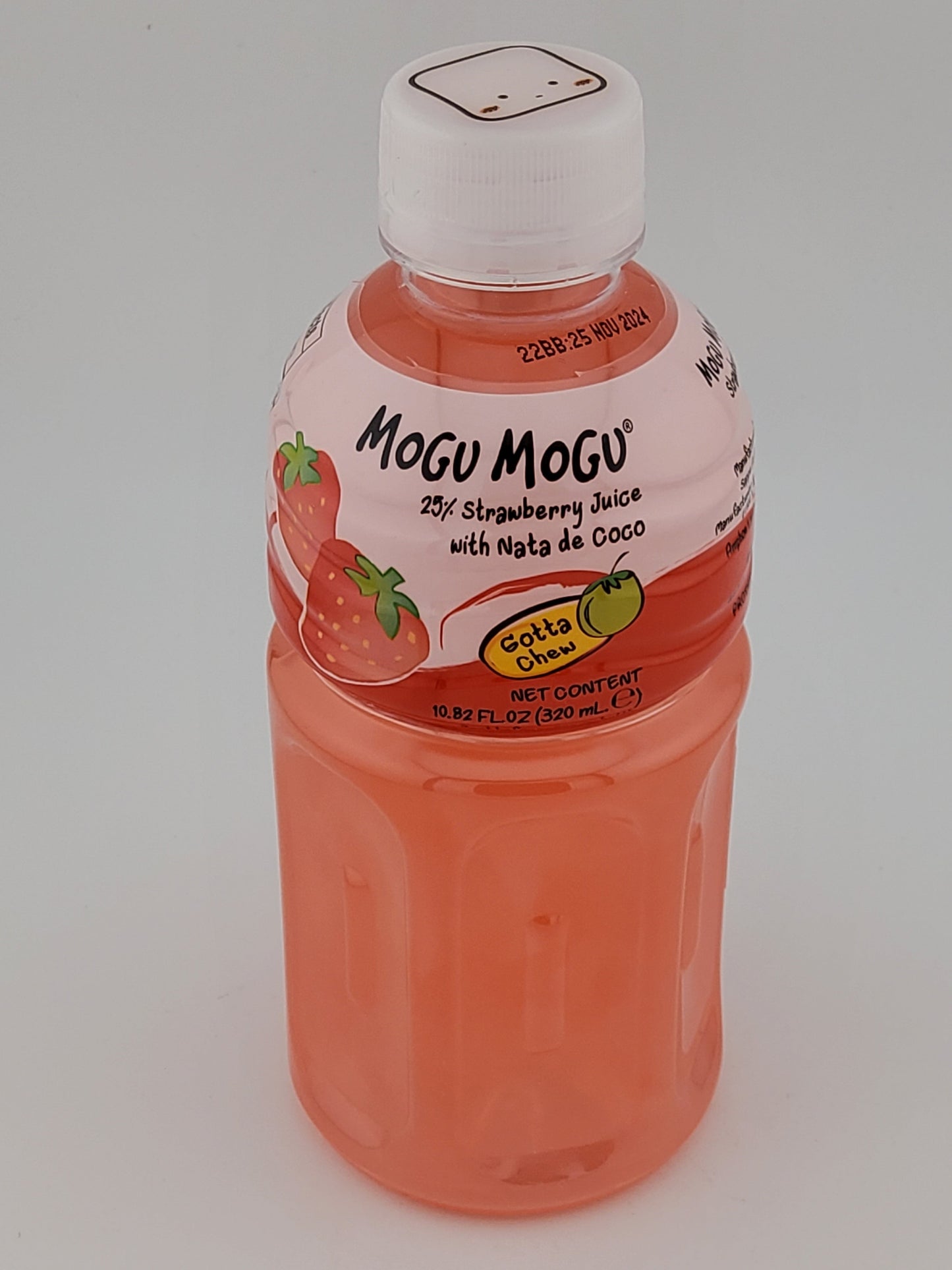 Mogu Mogu Strawberry 10.82 oz